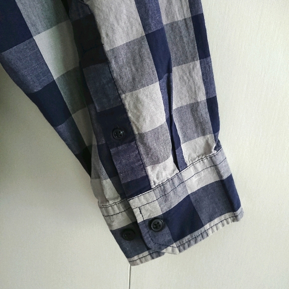 💖2/$15💖 Haggar Navy Big Check Plaid Button-Down Shirt - Picture 4 of 5